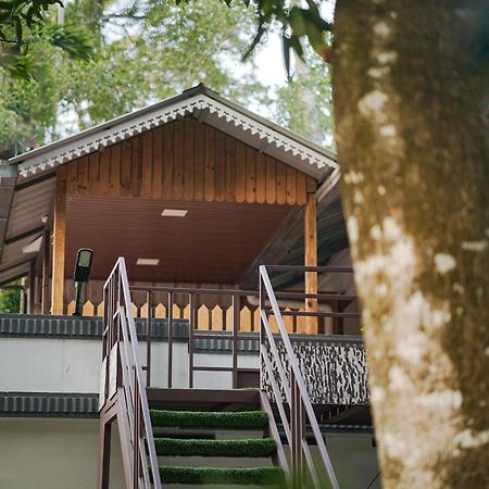 Marari Bobans Villa 马拉利库兰 外观 照片