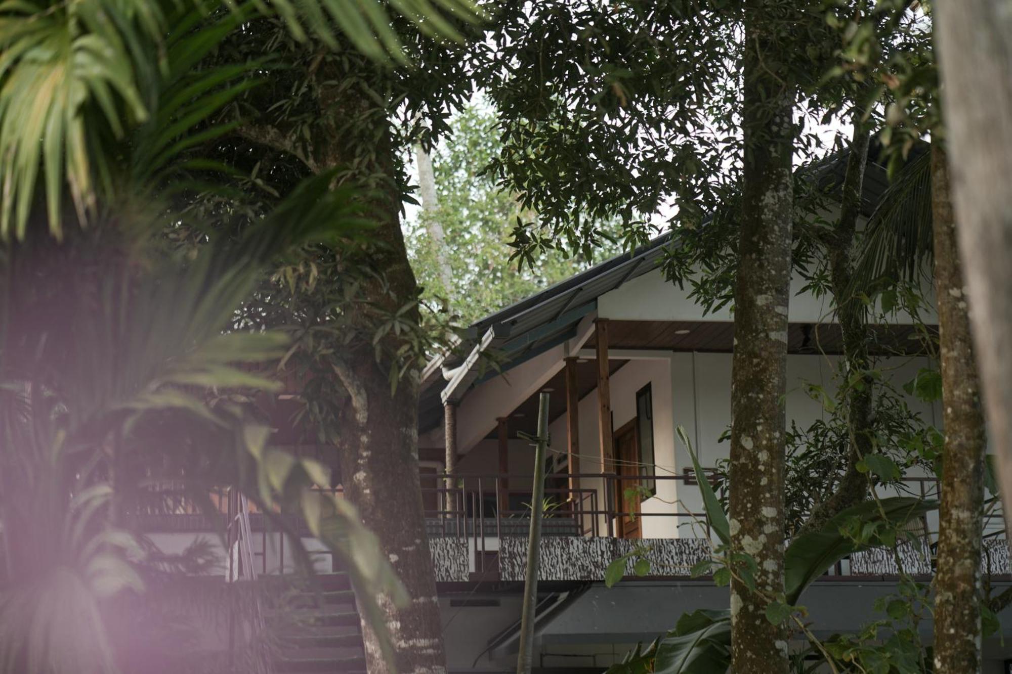 Marari Bobans Villa 马拉利库兰 外观 照片
