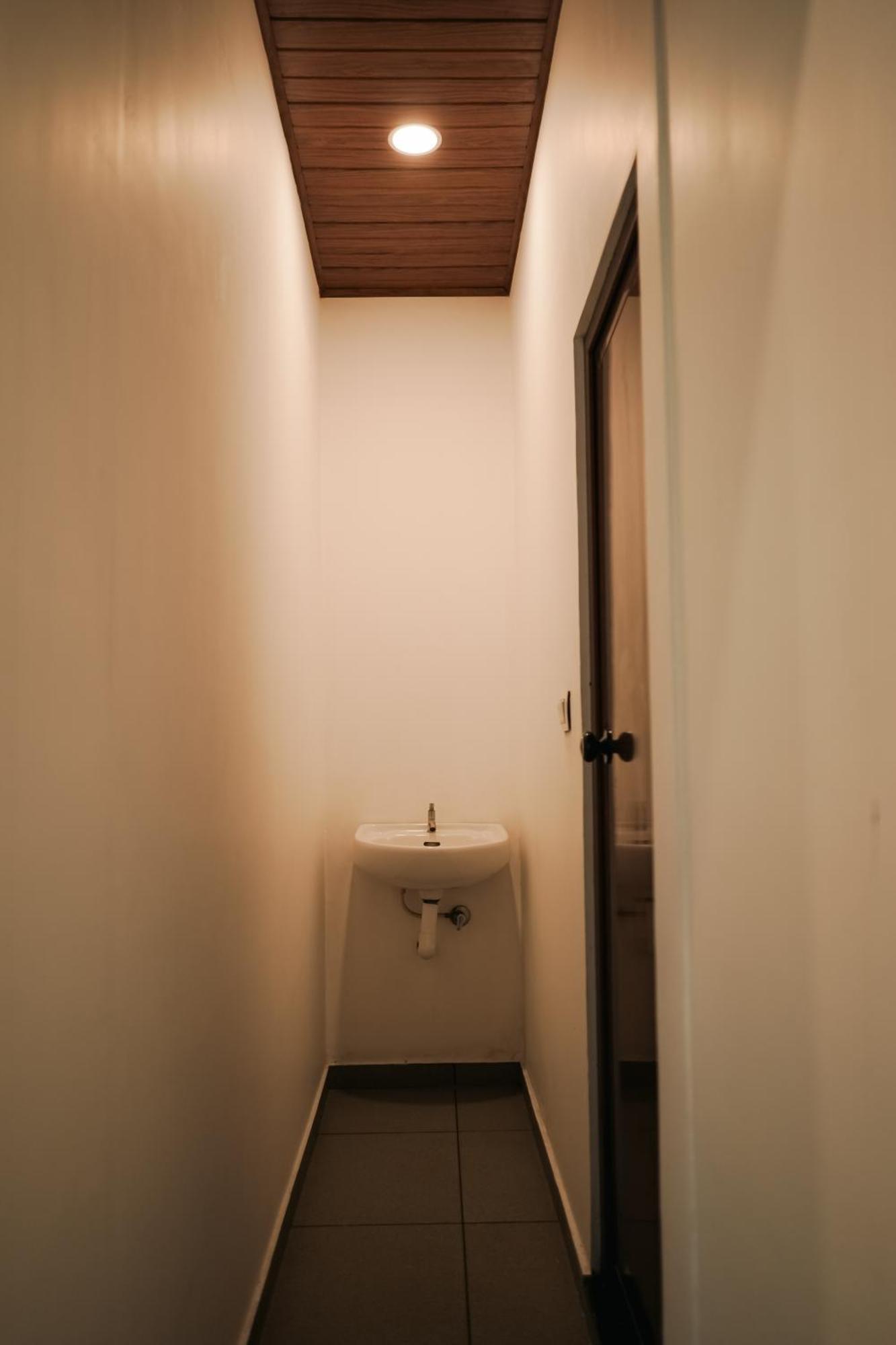 Marari Bobans Villa 马拉利库兰 外观 照片
