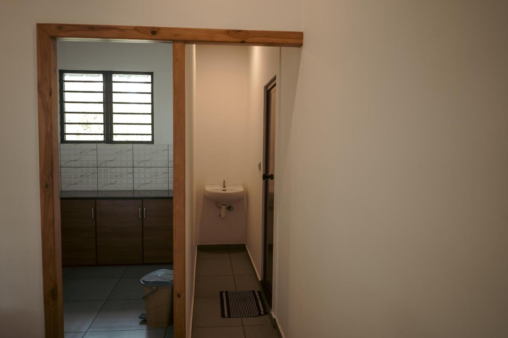 Marari Bobans Villa 马拉利库兰 外观 照片